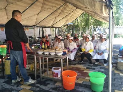 因户施策抓技能 培训先行促增收——临潭县扎实开展家禽养殖技术培训工作纪实