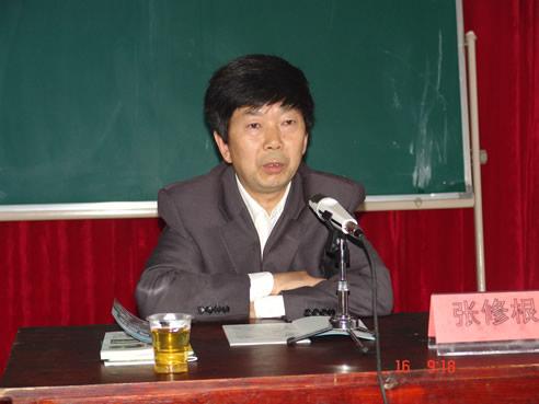 县农业局组织培训了生猪,家禽,山羊的养殖技术,为各位学员配发了自行